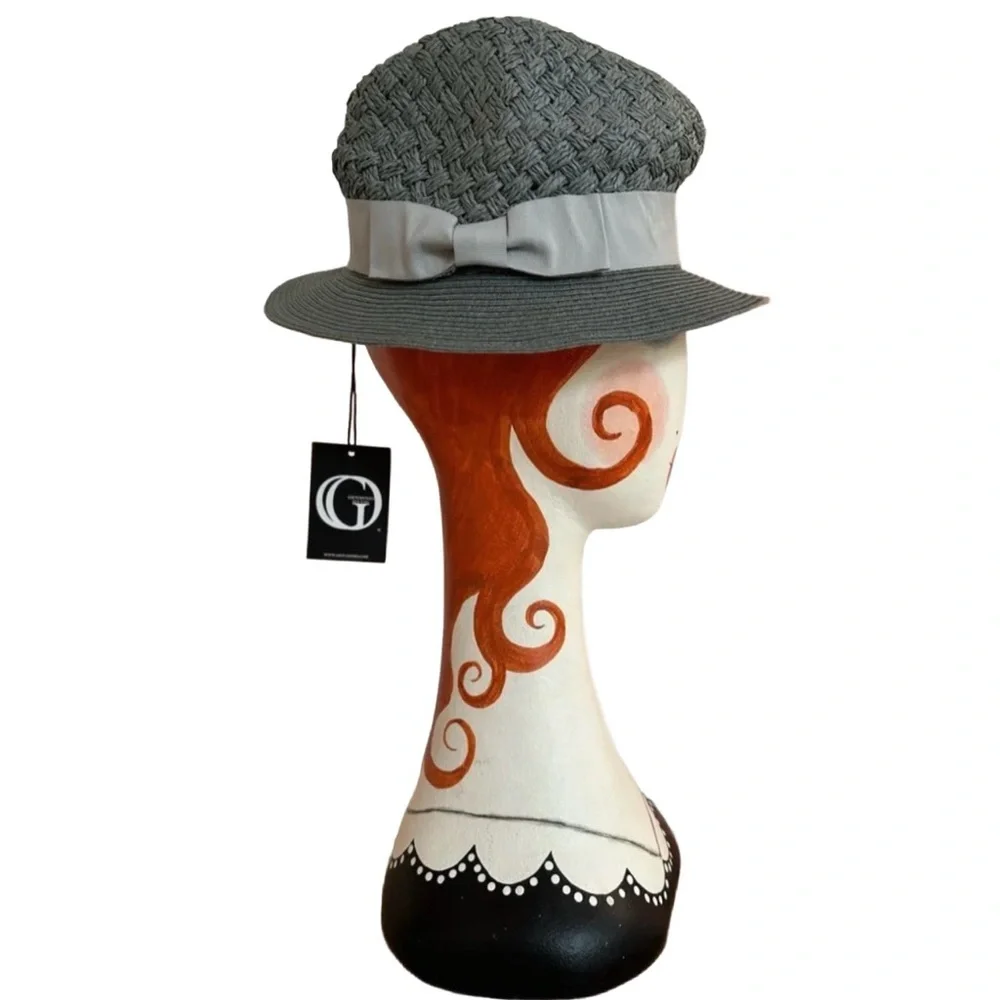 GIOVANNIO of NEW YORK ~ Women hand woven adjustable hat w/ inner paisley print